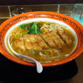 懐かしの味　排骨（パーコ）拉麺＠万世拉麺 新宿西口店