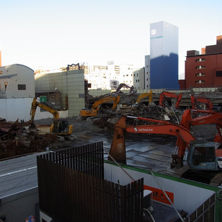お散歩写真　高崎駅前のビブレの解体工事。　１９