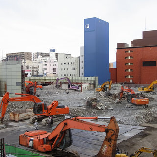 お散歩写真　高崎駅前のビブレの解体工事。　２１