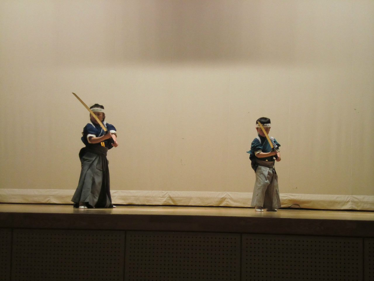 剣舞剣彰会 少年部による剣舞