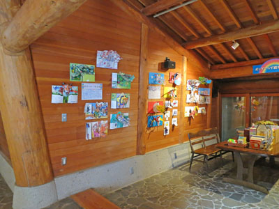 軽井沢絵本の森美術館