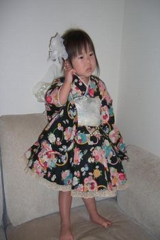 ★えちこママ→いまどきの七五三の和装ドレス！3歳の孫ちゃん