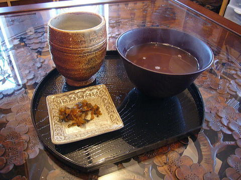 お財布作ってます。