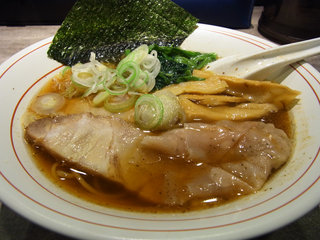 高崎駅前はラーメン激戦地　麺処湊生（めんどころみなせ）